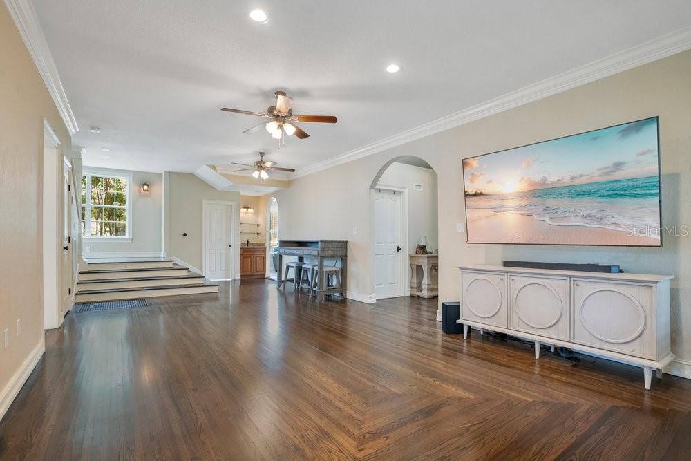 For Sale: $765,000 (3 beds, 2 baths, 2944 Square Feet)