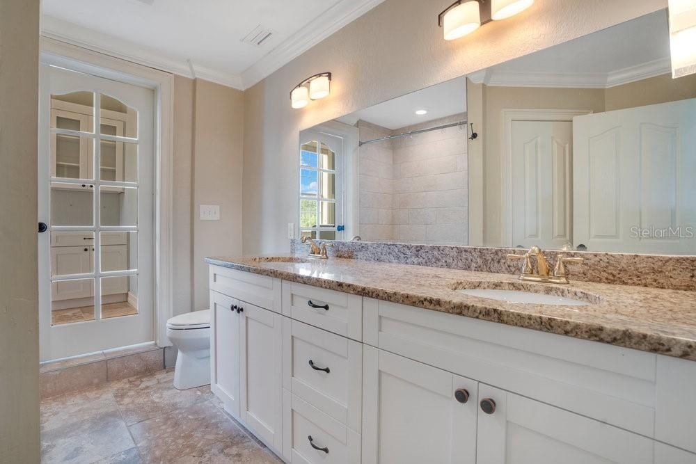 For Sale: $765,000 (3 beds, 2 baths, 2944 Square Feet)