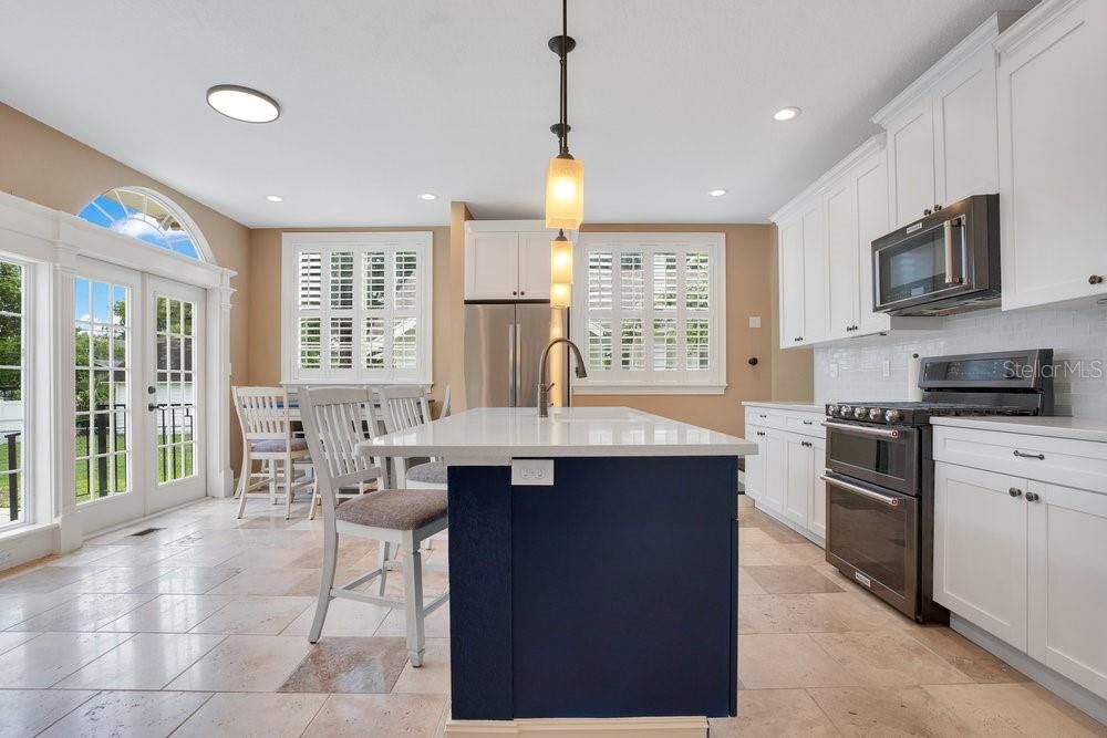 For Sale: $765,000 (3 beds, 2 baths, 2944 Square Feet)