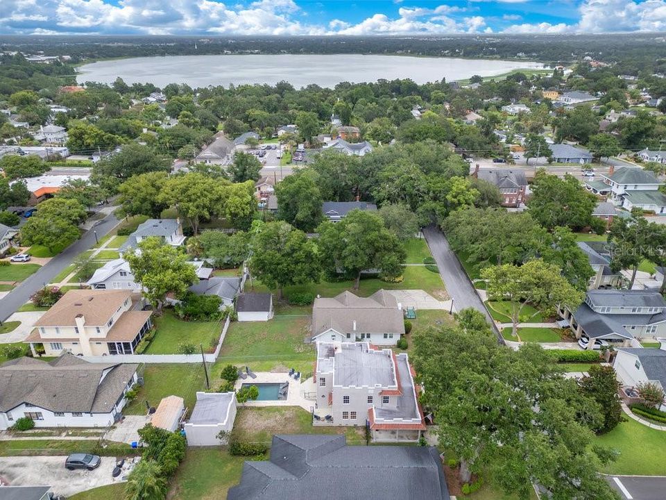 For Sale: $765,000 (3 beds, 2 baths, 2944 Square Feet)