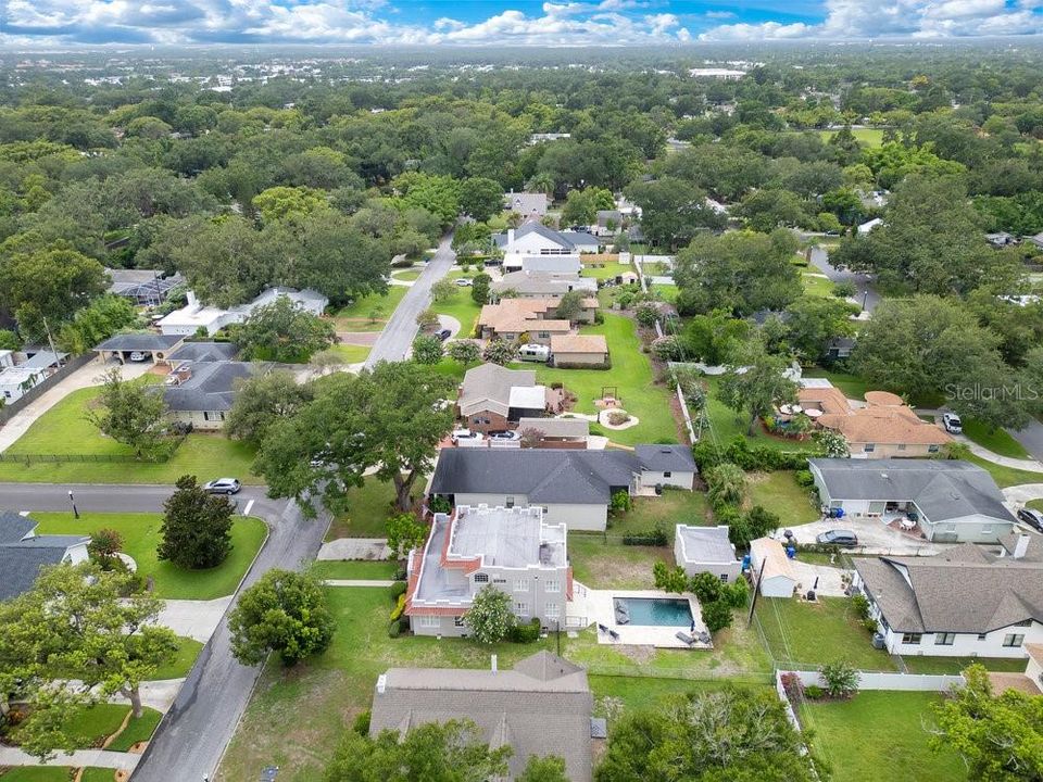 For Sale: $765,000 (3 beds, 2 baths, 2944 Square Feet)