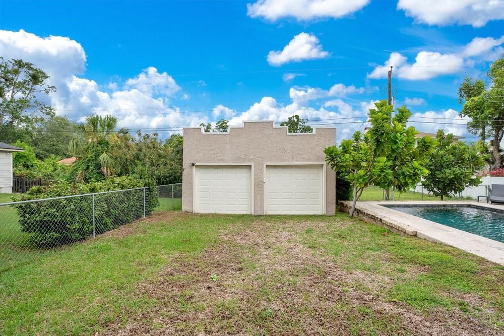 For Sale: $765,000 (3 beds, 2 baths, 2944 Square Feet)