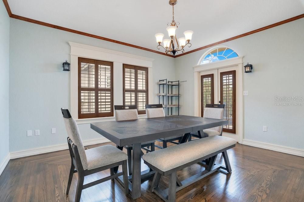 For Sale: $765,000 (3 beds, 2 baths, 2944 Square Feet)