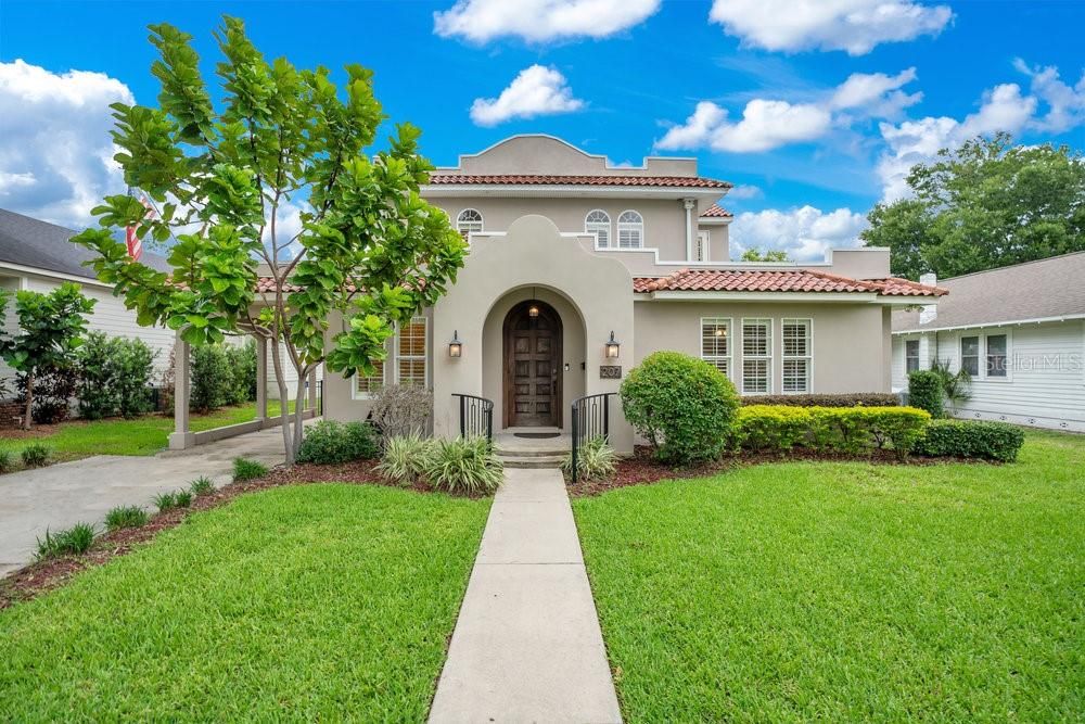 For Sale: $765,000 (3 beds, 2 baths, 2944 Square Feet)