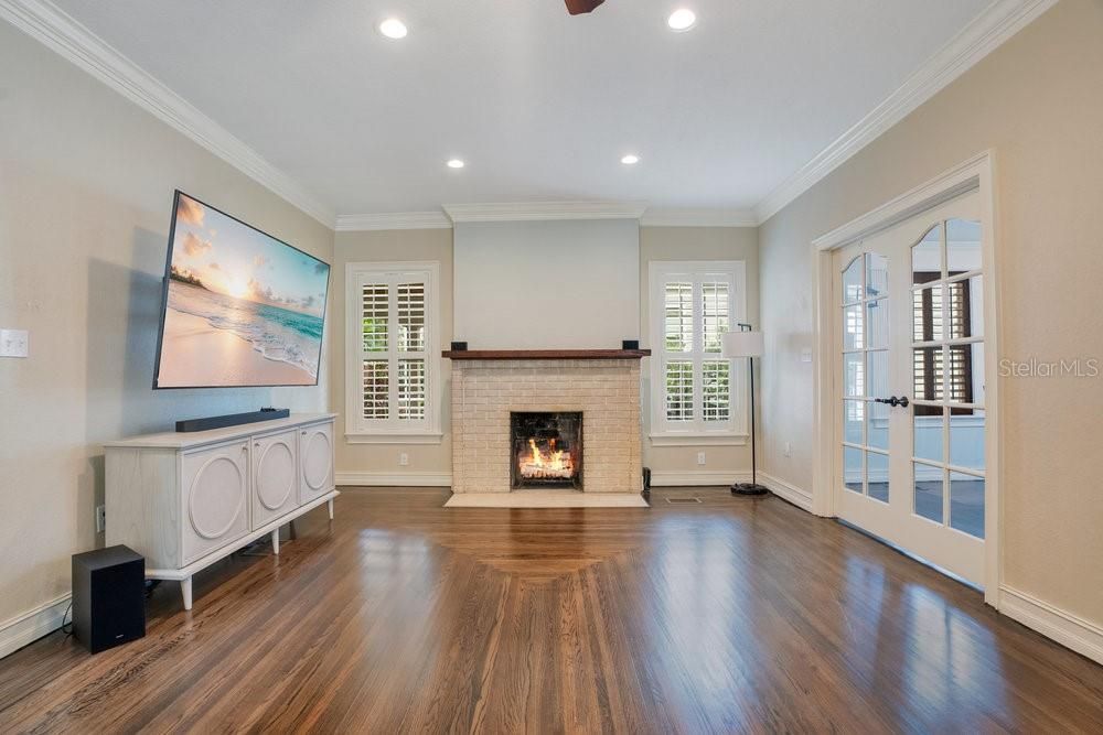 For Sale: $765,000 (3 beds, 2 baths, 2944 Square Feet)