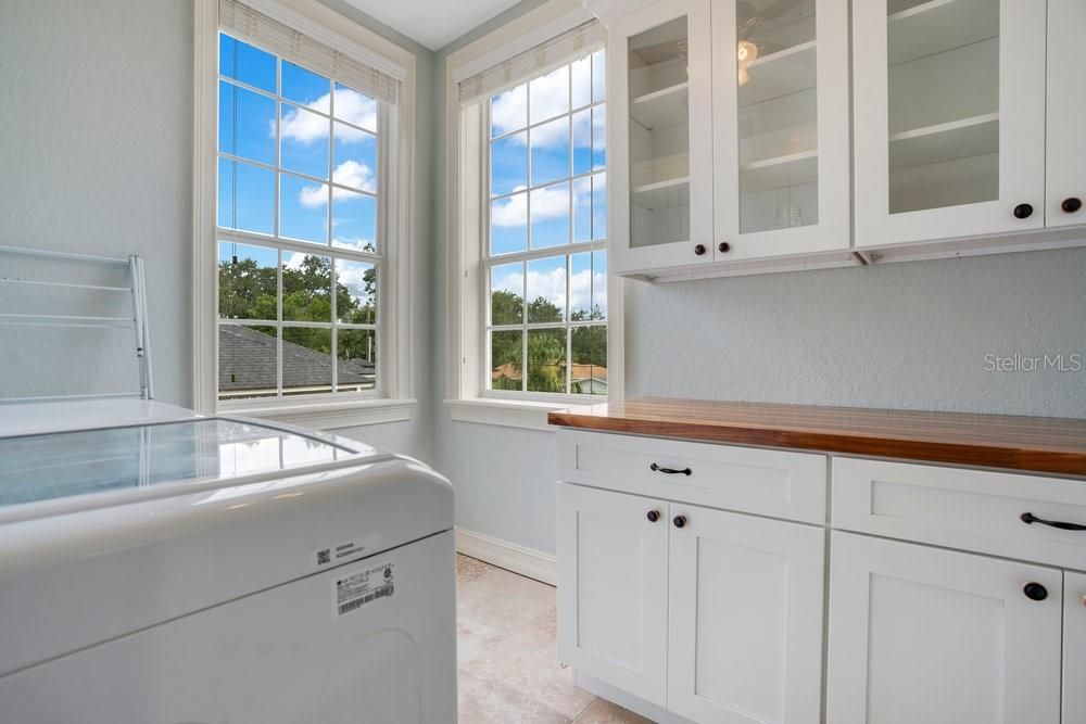 For Sale: $765,000 (3 beds, 2 baths, 2944 Square Feet)