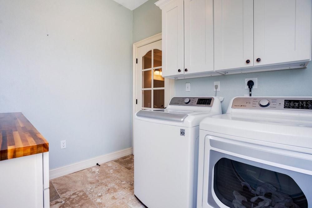 For Sale: $765,000 (3 beds, 2 baths, 2944 Square Feet)