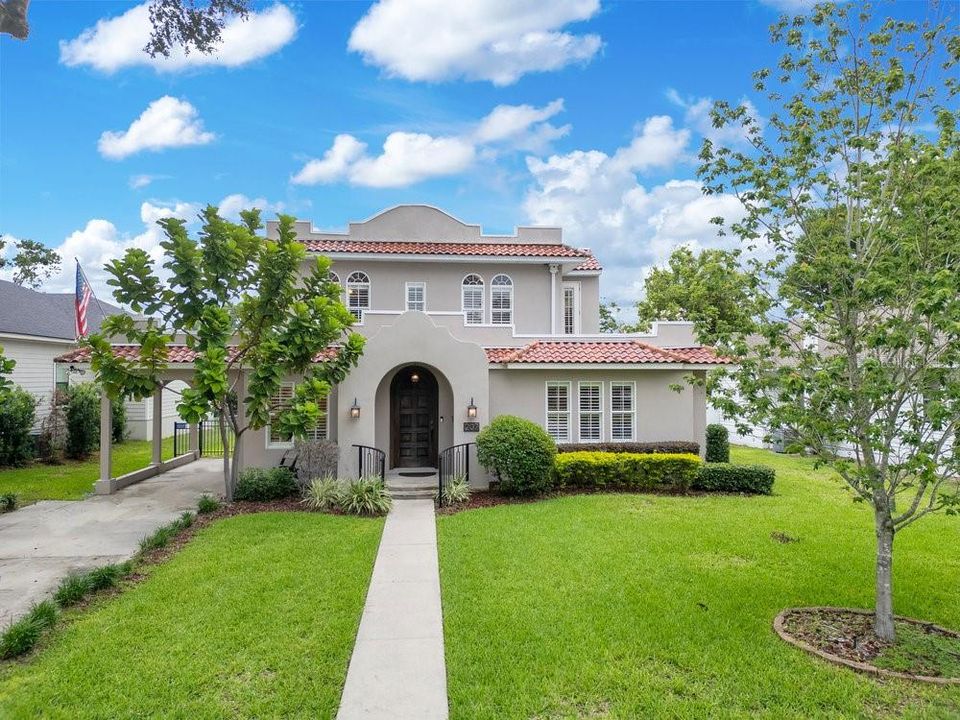 For Sale: $765,000 (3 beds, 2 baths, 2944 Square Feet)