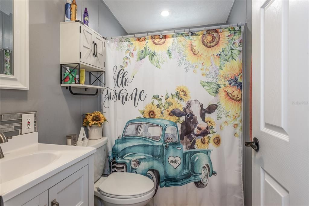 For Sale: $274,990 (3 beds, 2 baths, 1431 Square Feet)