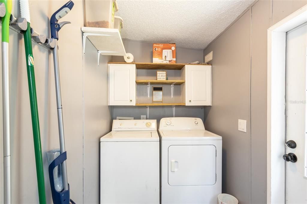 For Sale: $274,990 (3 beds, 2 baths, 1431 Square Feet)