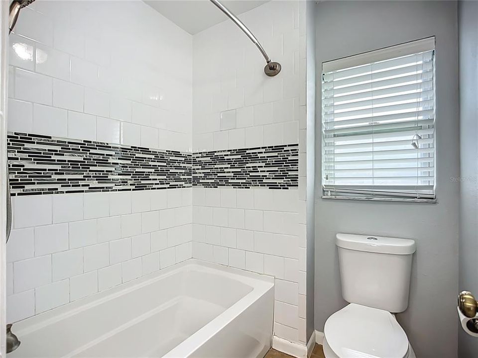 For Sale: $359,000 (3 beds, 2 baths, 1446 Square Feet)