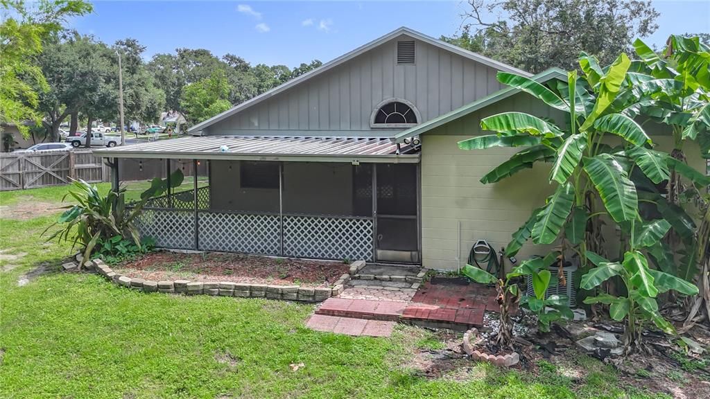 For Sale: $359,000 (3 beds, 2 baths, 1446 Square Feet)
