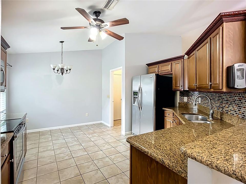 For Sale: $359,000 (3 beds, 2 baths, 1446 Square Feet)