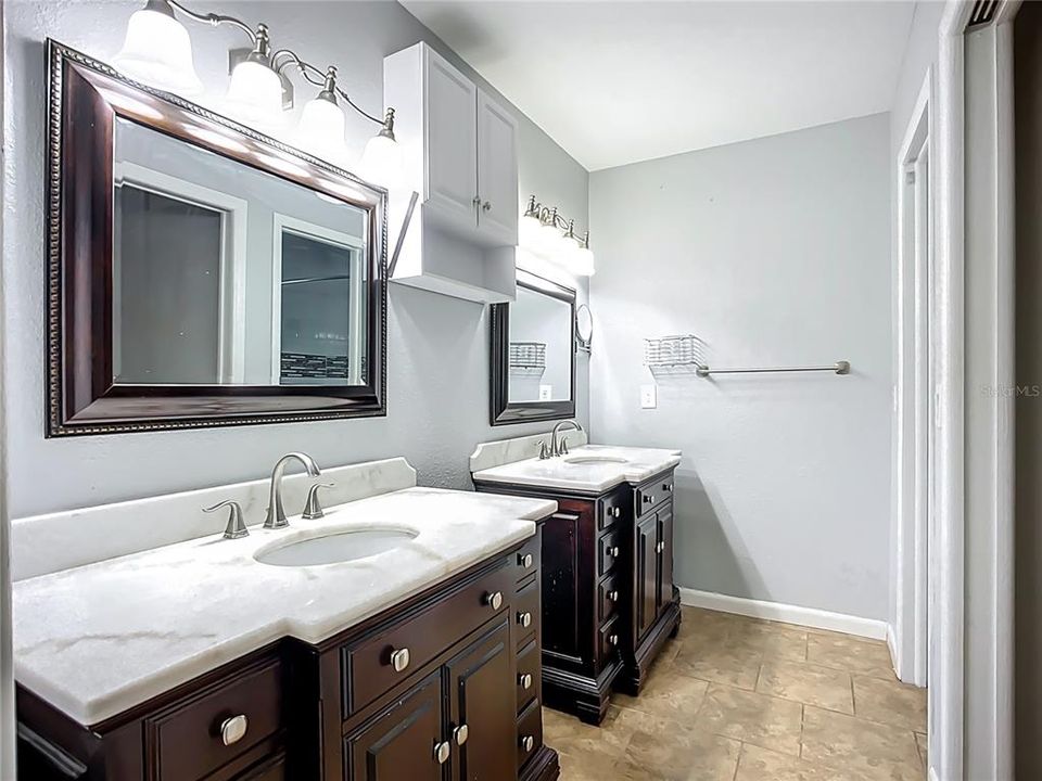For Sale: $359,000 (3 beds, 2 baths, 1446 Square Feet)