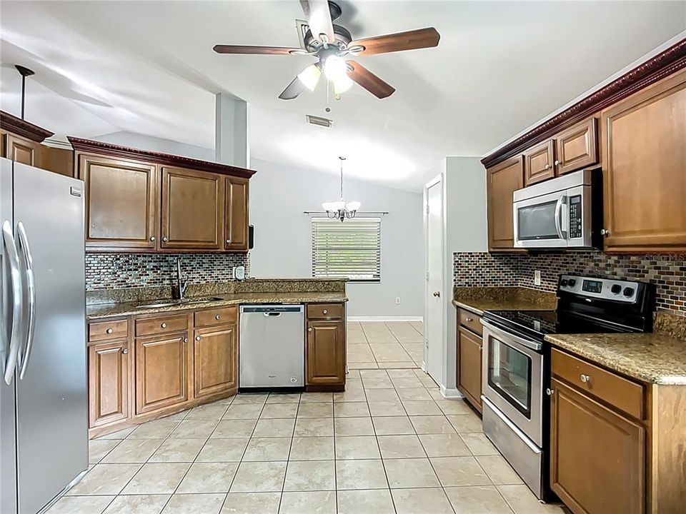For Sale: $359,000 (3 beds, 2 baths, 1446 Square Feet)