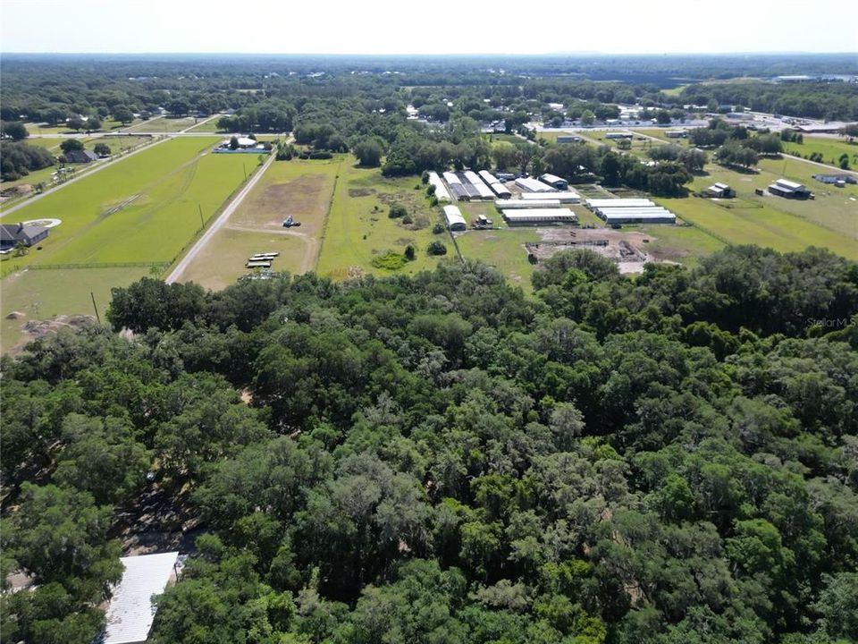 На продажу: $400,000 (11.21 acres)