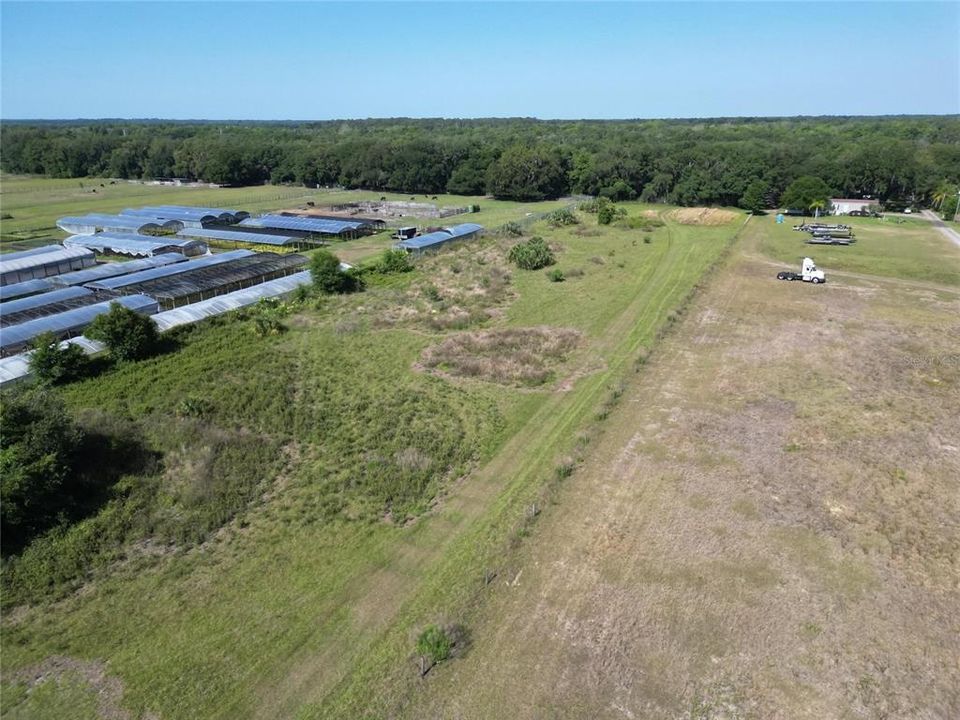 На продажу: $400,000 (11.21 acres)
