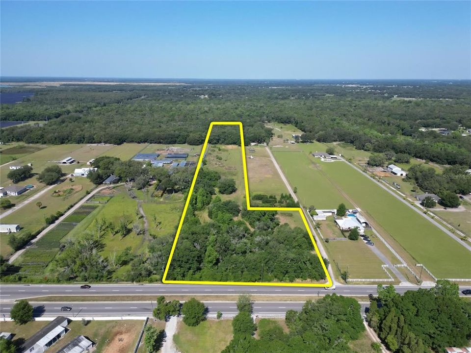 На продажу: $400,000 (11.21 acres)