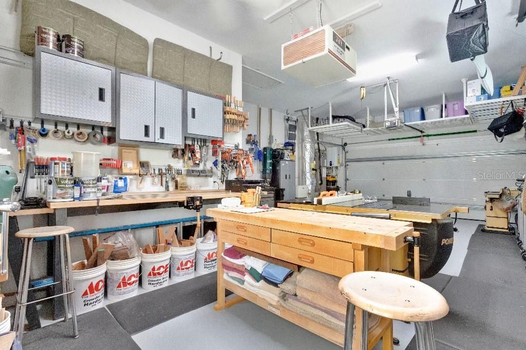 For Sale: $829,000 (2 beds, 2 baths, 2193 Square Feet)