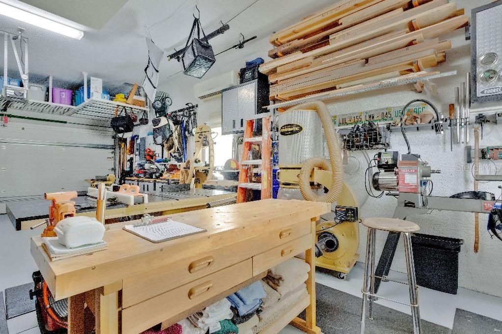 For Sale: $829,000 (2 beds, 2 baths, 2193 Square Feet)