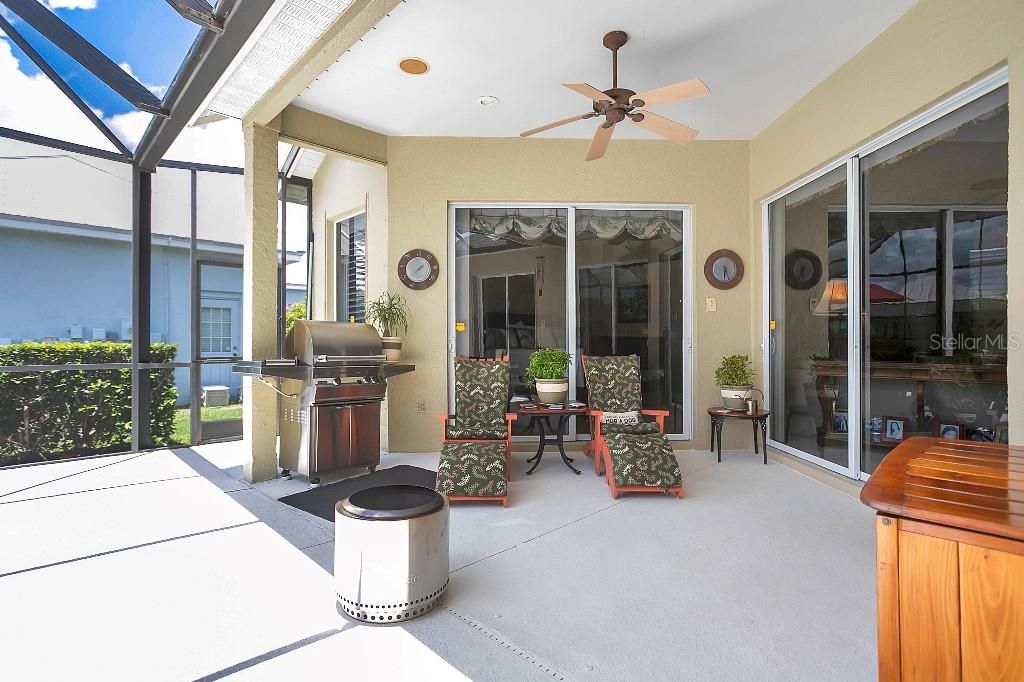 For Sale: $829,000 (2 beds, 2 baths, 2193 Square Feet)