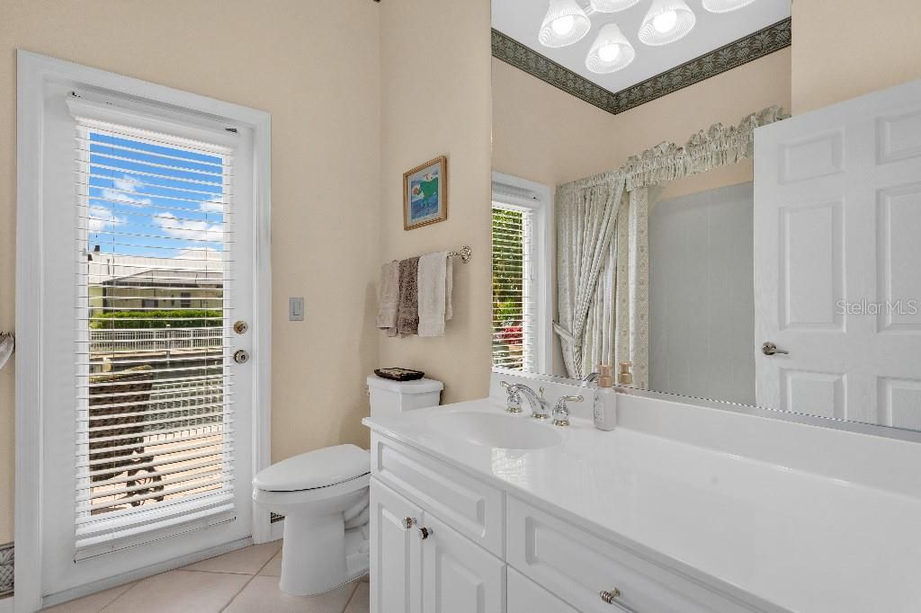 For Sale: $829,000 (2 beds, 2 baths, 2193 Square Feet)