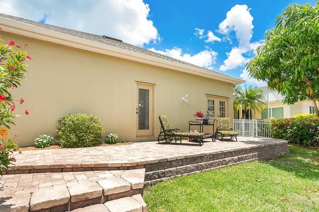 For Sale: $829,000 (2 beds, 2 baths, 2193 Square Feet)