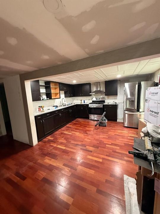 待售: $90,000 (3 贝兹, 2 浴室, 2478 平方英尺)