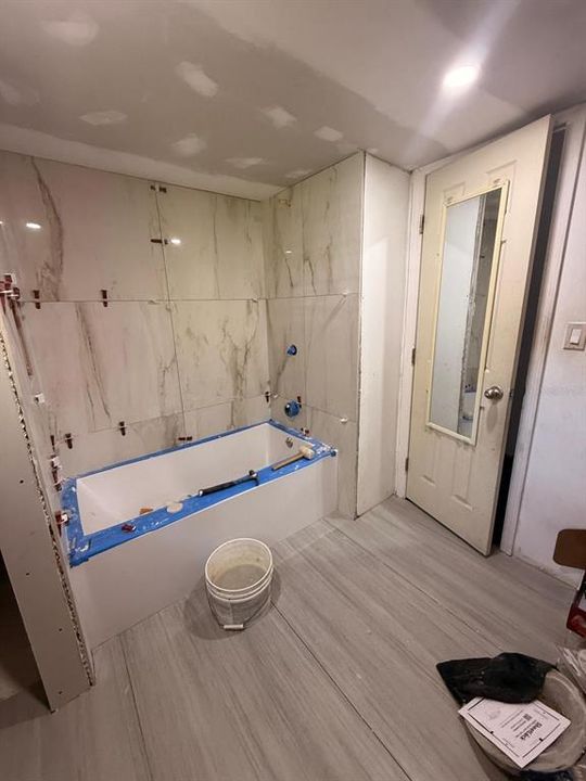 待售: $90,000 (3 贝兹, 2 浴室, 2478 平方英尺)