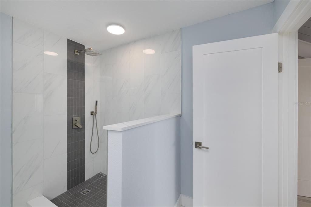 En Venta: $649,900 (2 camas, 2 baños, 1732 Pies cuadrados)