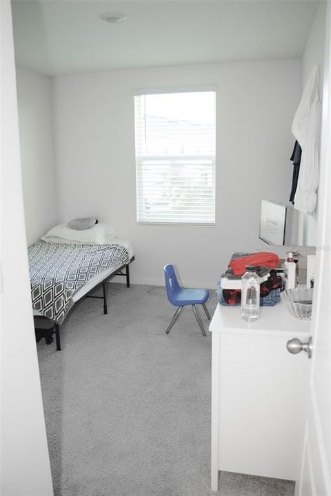 Active With Contract: $269,000 (3 beds, 2 baths, 1452 Square Feet)