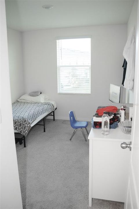 Active With Contract: $269,000 (3 beds, 2 baths, 1452 Square Feet)