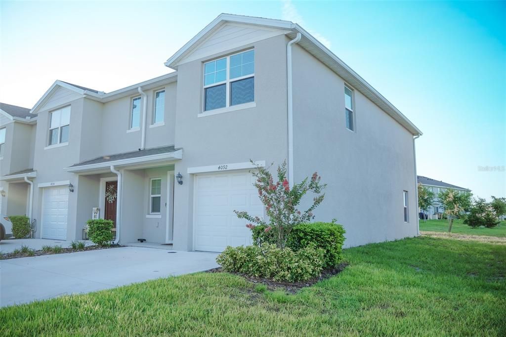 Active With Contract: $269,000 (3 beds, 2 baths, 1452 Square Feet)