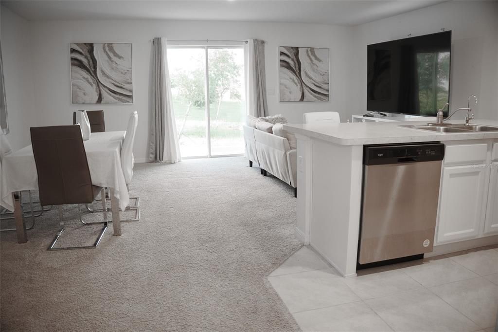 Active With Contract: $269,000 (3 beds, 2 baths, 1452 Square Feet)