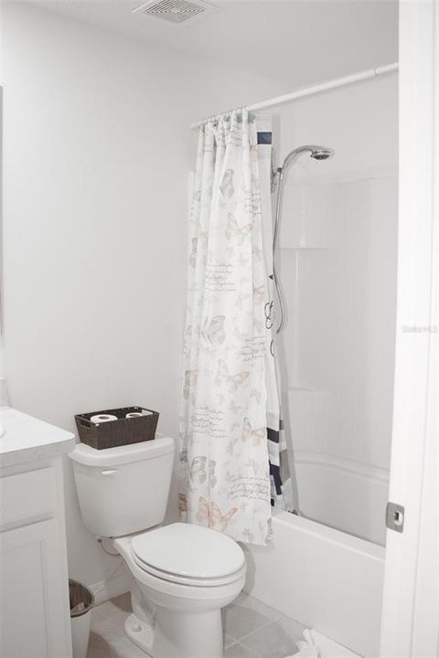 Active With Contract: $269,000 (3 beds, 2 baths, 1452 Square Feet)