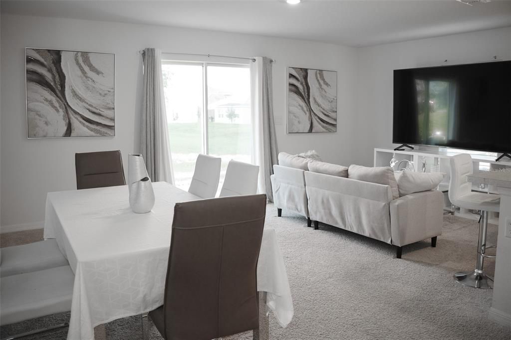 Active With Contract: $269,000 (3 beds, 2 baths, 1452 Square Feet)