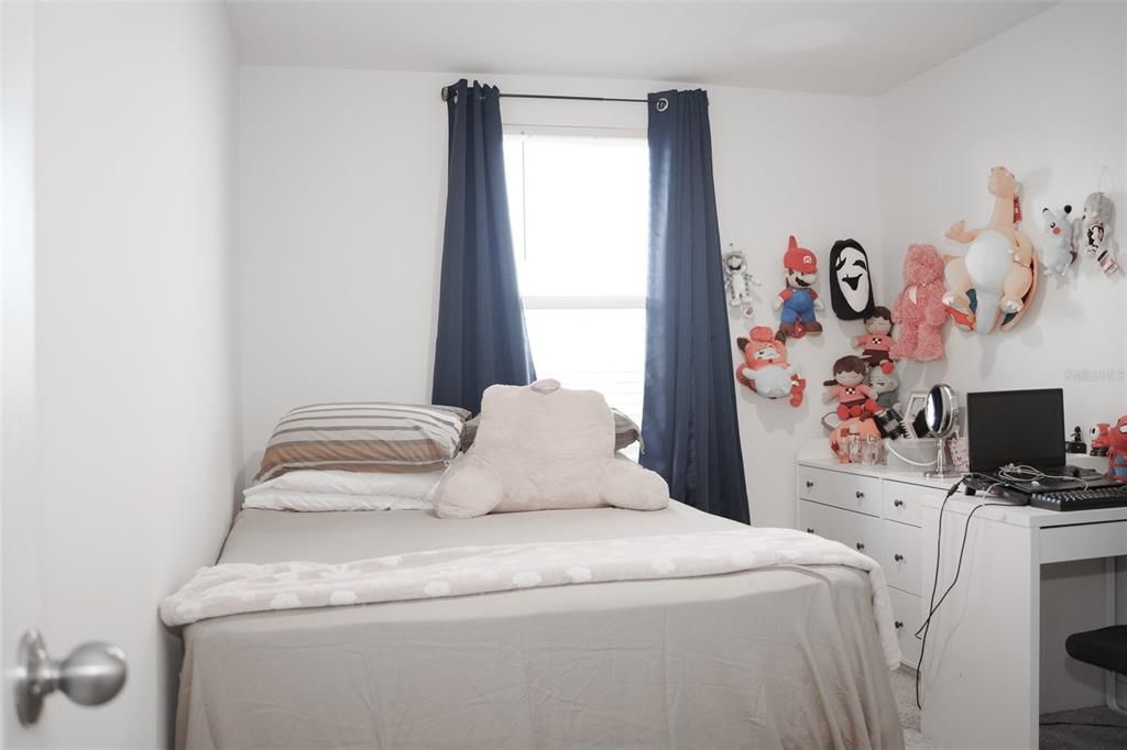 Active With Contract: $269,000 (3 beds, 2 baths, 1452 Square Feet)