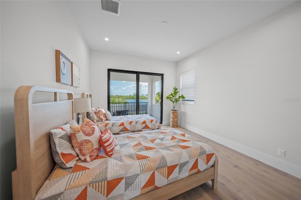 待售: $5,750,000 (4 贝兹, 5 浴室, 4338 平方英尺)