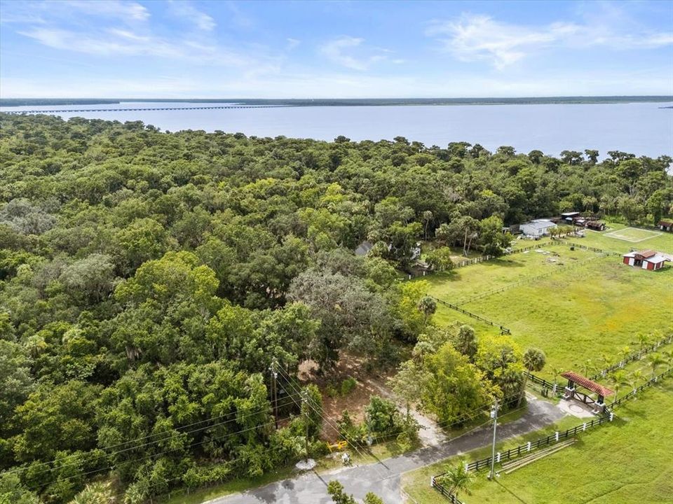 待售: $499,000 (8.27 acres)