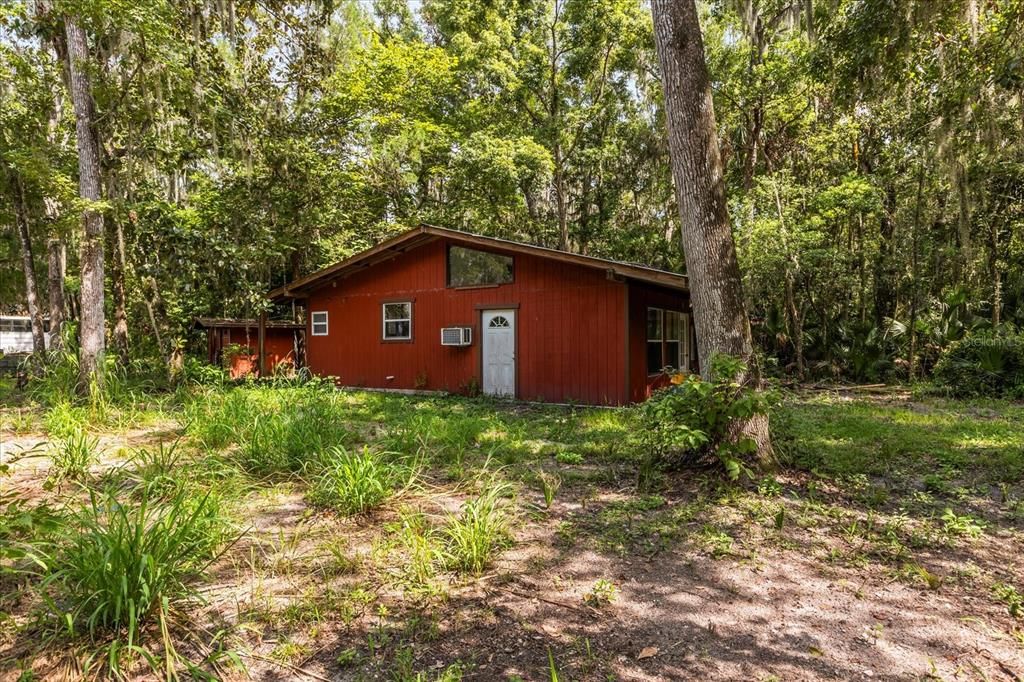 待售: $499,000 (8.27 acres)