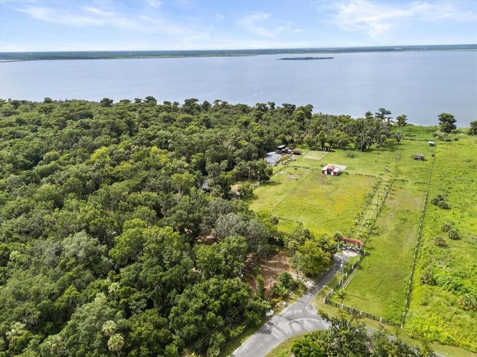 待售: $499,000 (8.27 acres)