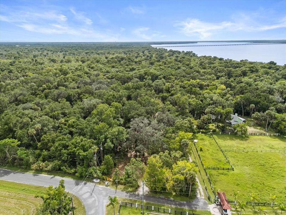 待售: $499,000 (8.27 acres)