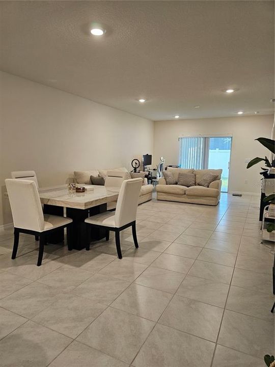 For Rent: $1,950 (3 beds, 2 baths, 1603 Square Feet)