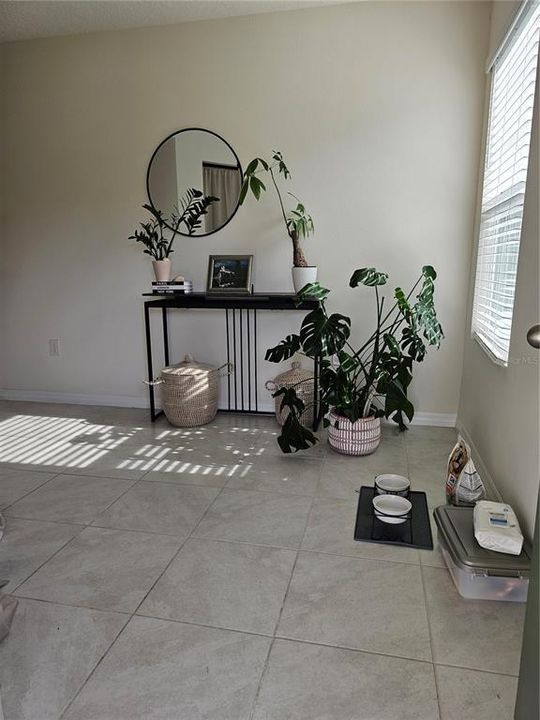 For Rent: $1,950 (3 beds, 2 baths, 1603 Square Feet)