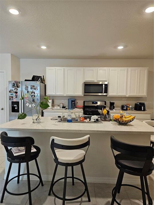 For Rent: $1,950 (3 beds, 2 baths, 1603 Square Feet)