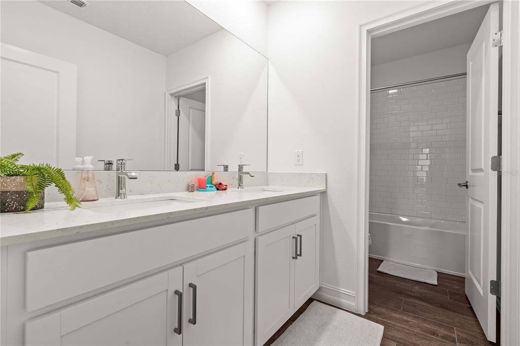 待售: $750,000 (5 贝兹, 4 浴室, 3629 平方英尺)