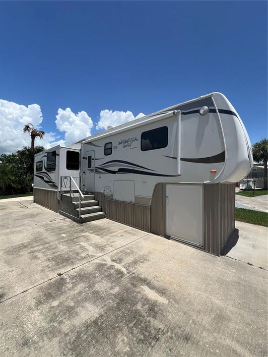 For Sale: $50,000 (1 beds, 1 baths, 331 Square Feet)