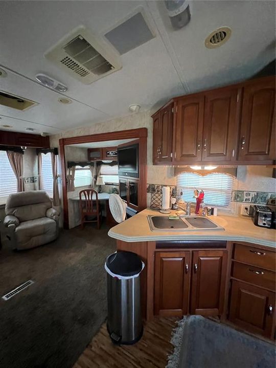 For Sale: $50,000 (1 beds, 1 baths, 331 Square Feet)