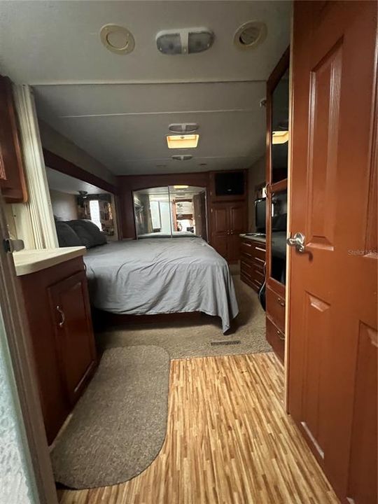 For Sale: $50,000 (1 beds, 1 baths, 331 Square Feet)