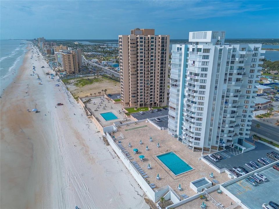 待售: $279,000 (2 贝兹, 2 浴室, 1299 平方英尺)